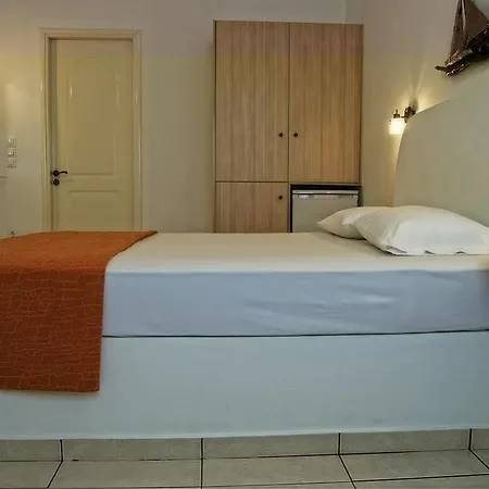 Plakes Sunset Hotel